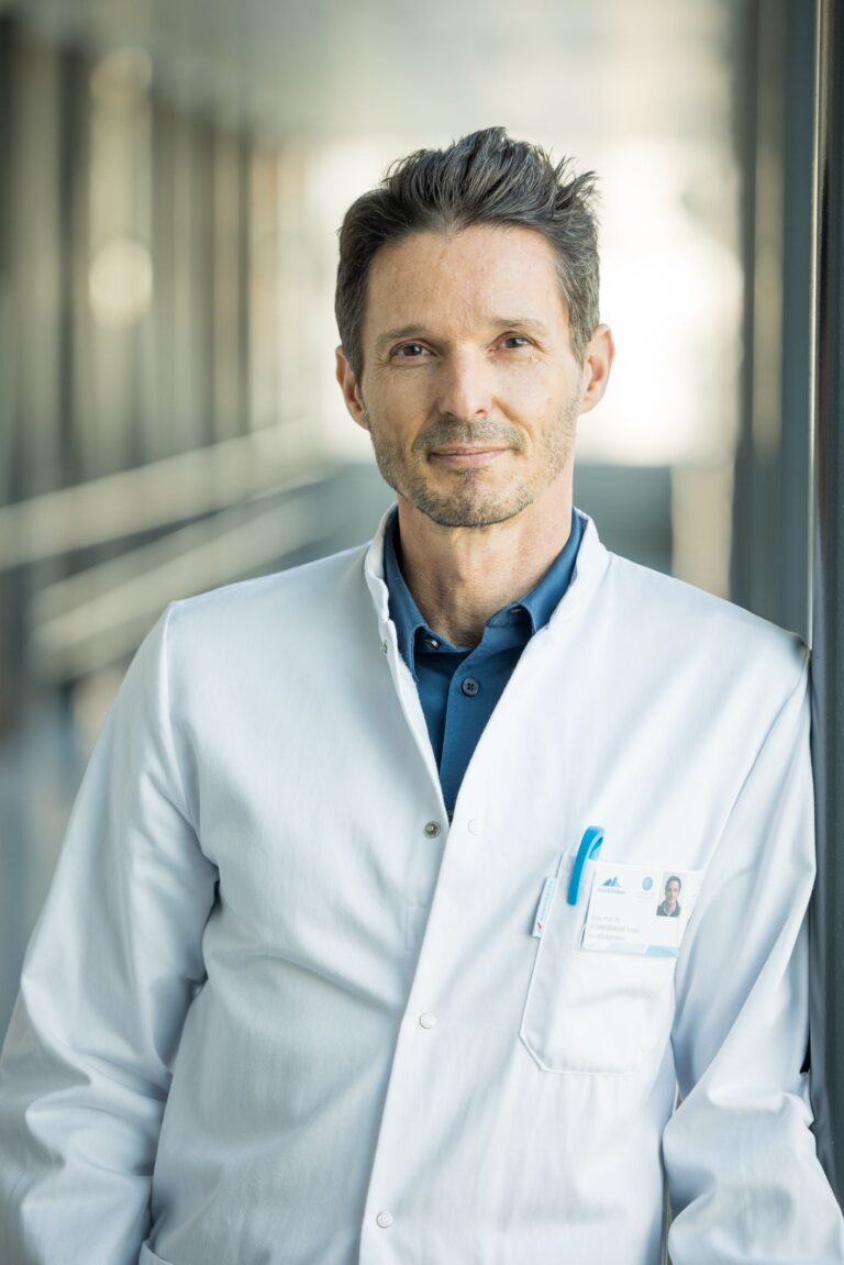 Foto von Univ.-Prof. Dr. Stefan Schneeberger, MBA, FEBS